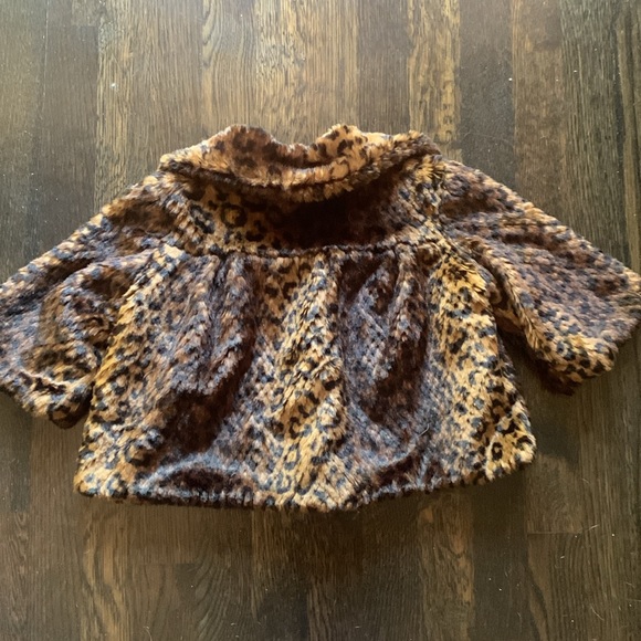 Adorable leopard faux fur jacket - Picture 3 of 4
